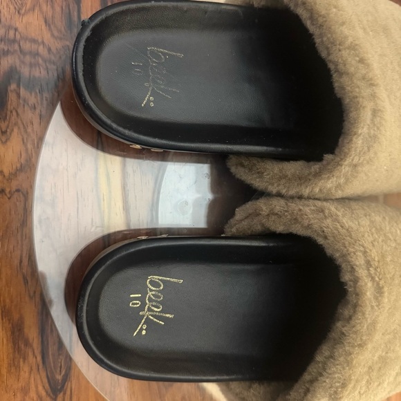 BEEK Flufftail Shearling Slide - Picture 9 of 16